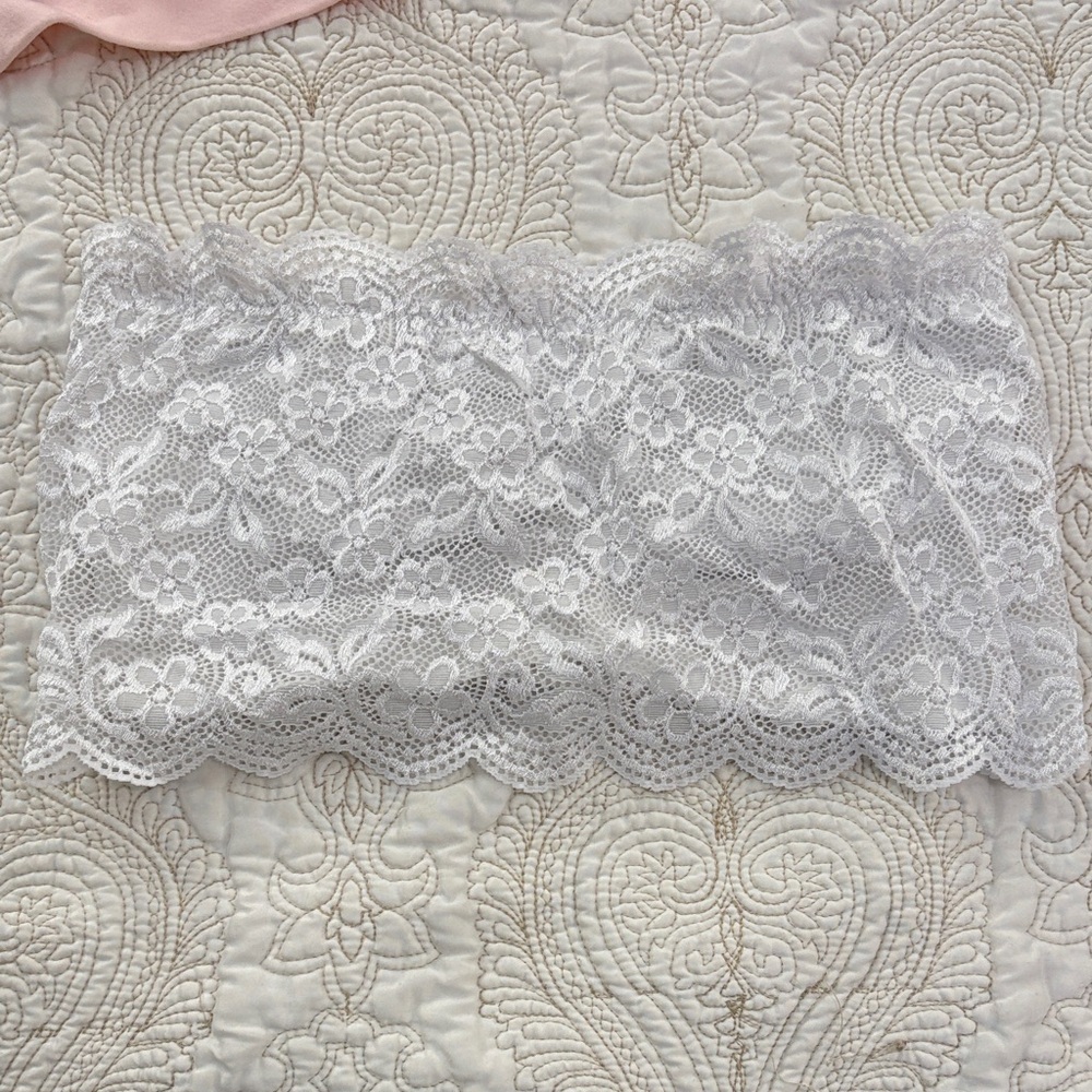 Chic White Lace Bandeau